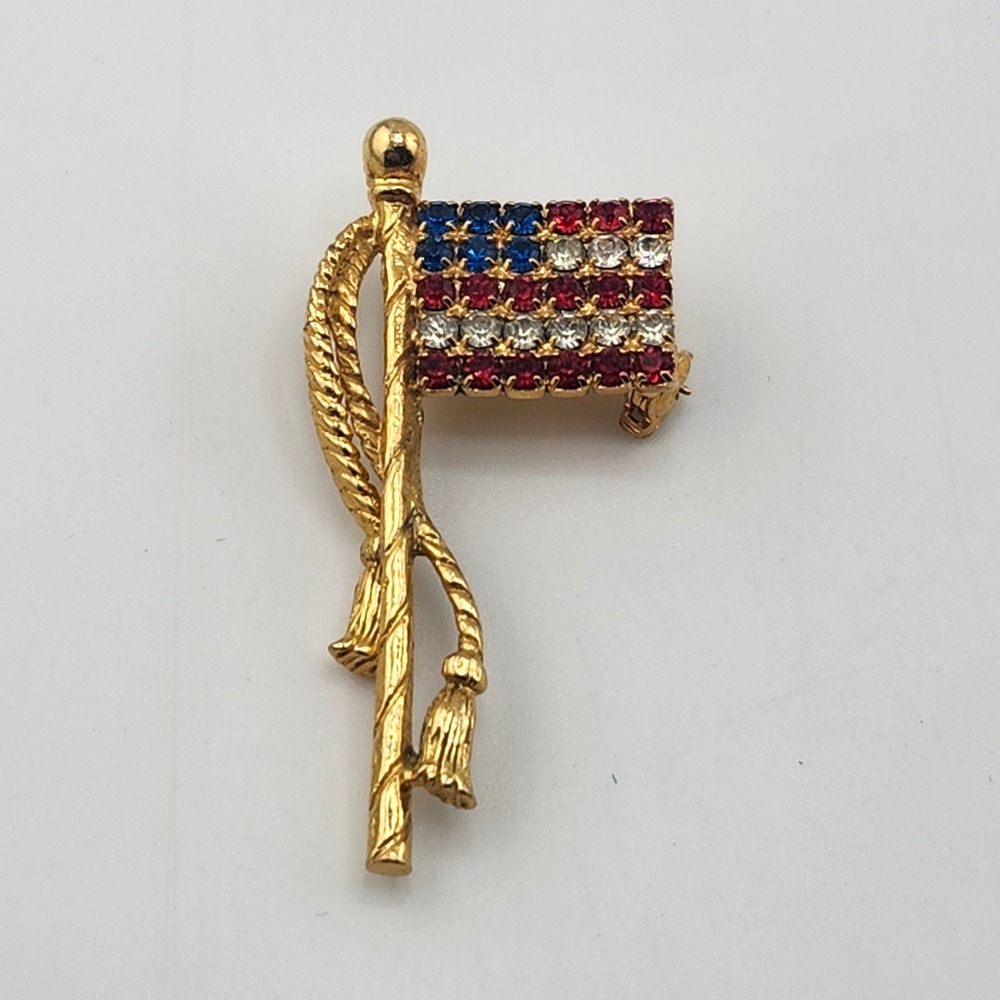 American Flag Brooch Pin Rhinestone Gold Tone Patriotic USA‎ Jewelry